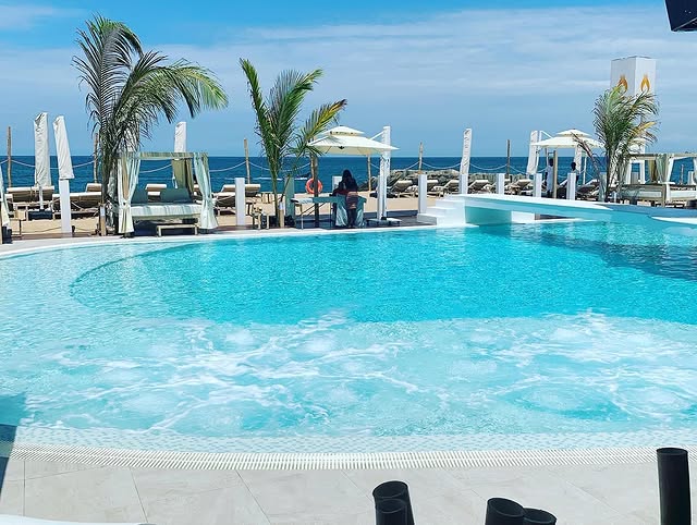 Lookal Beach Club⛱️