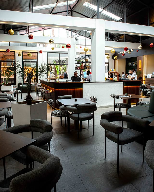 Mundos Food Court 🍱